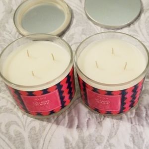 Avon Accents - Pair of Avon Holiday Hearth Candles Avon Accents - Pair of Avon Holiday Hearth Candles